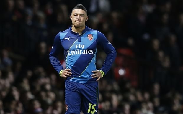 Arsenal winger Alex Oxlade-Chamberlain could be out for almost four weeks with injury