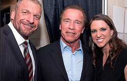 News on Triple H's WrestleMania 31 entrance, 'Mania sale, Hulk Hogan helps NBA star's campaign