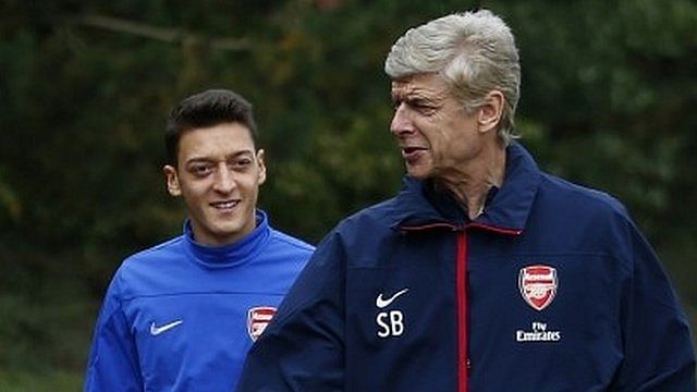 Paul Scholes questions Mesut Ozil's ambition; Arsene Wenger responds