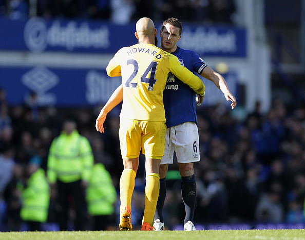 Tim Howard makes spectacular flying save in Everton's 1-0 victory over Southampton