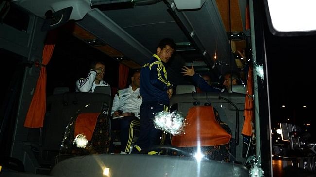 Fenerbahce team bus attacked by gunmen, driver shot in the face