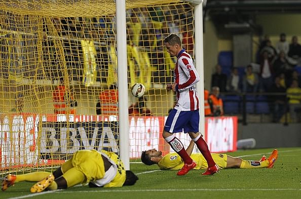 Video: Fernando Torres scores fantastic goal against ...