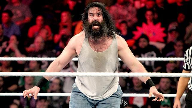 5 WWE superstars who can match Brock Lesnar's physicality in the ring