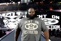 Daniel Bryan tweets, Mark Henry talks WWE run ending, Rock's movie is now in Top 5 of all time