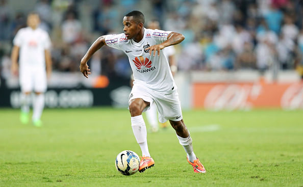 Santos president to fly to Milan for Robinho talks