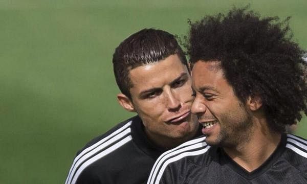 Video: Ronaldo teases Marcelo with a kiss after the Brazilian is nutmegged in training