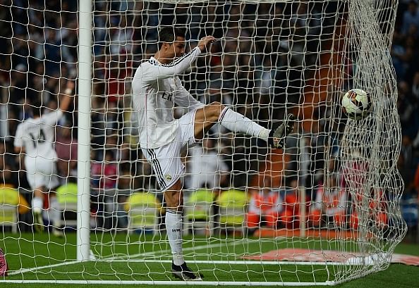 Fake FB Wall: Cristiano Ronaldo fails in attempt to explain why he didn't celebrate Arbeloa's goal
