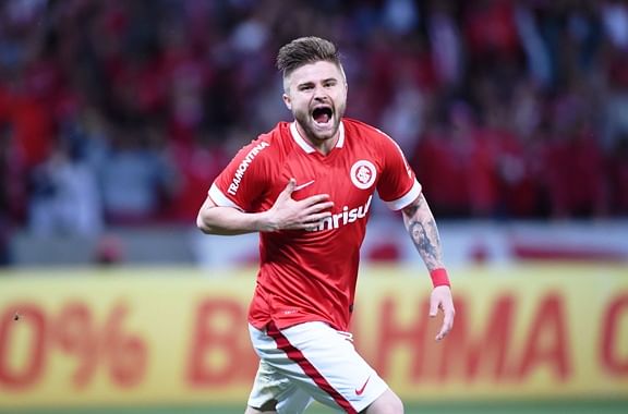 Manchester United tracking Brazilian duo