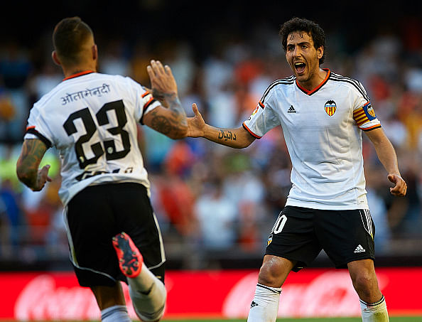 Valencia footballers show solidarity towards Nepal quake victims