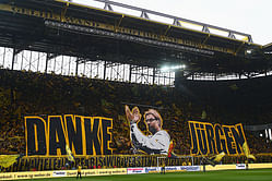 Juergen Klopp given a rousing farewell by Borussia Dortmund fans