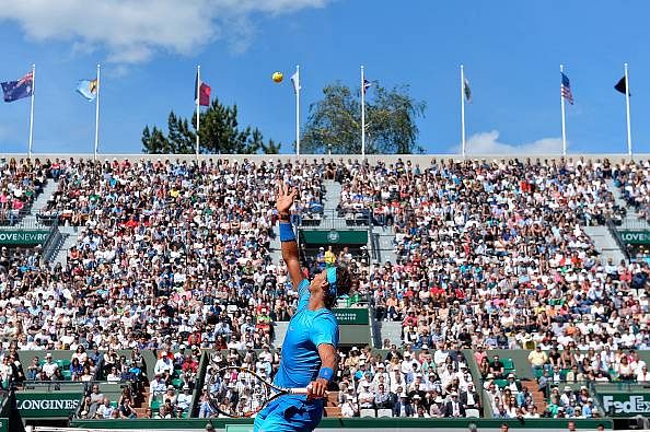 Rafael Nadal storms into French Open 4th round