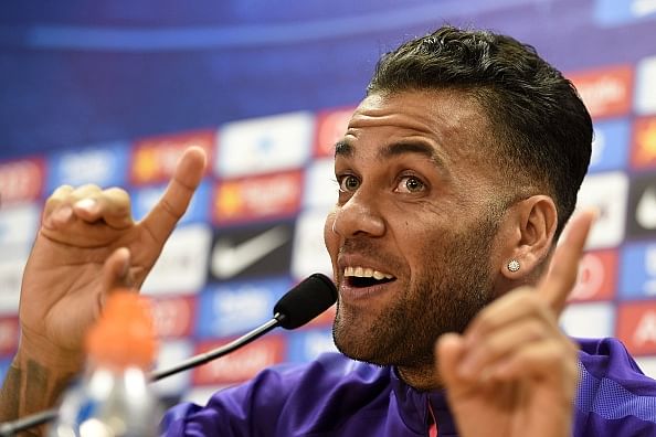Dani Alves not interested in discussing Barcelona future before season end