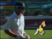 Video: Superb juggling catch by Phil Simmons
