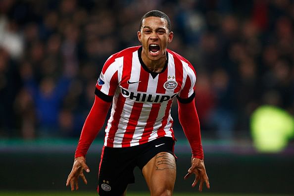 Manchester United agree deal with PSV Eindhoven to sign Memphis Depay