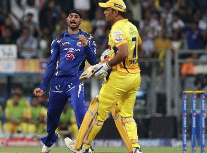 Chennai Super Kings lock horns with Mumbai Indians to lift IPL trophy