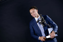 Stephen Curry proud of carrying on in his father's footsteps
