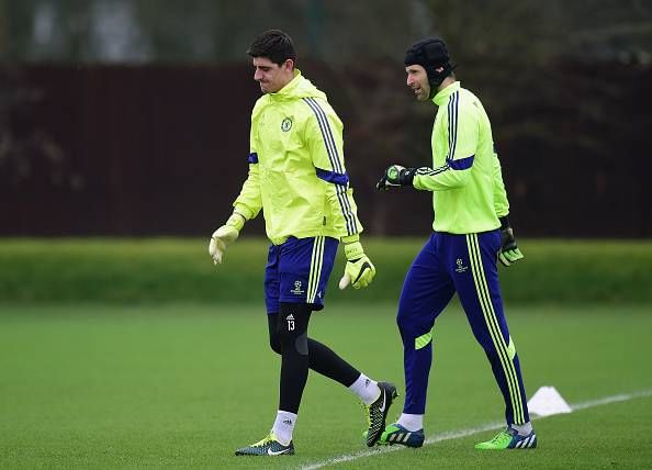 Should Arsenal sign Cech, if only to tweak Mourinho?