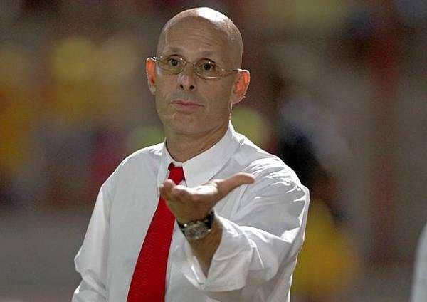 Managerial match up: Stephen Constantine vs Paul Le Guen