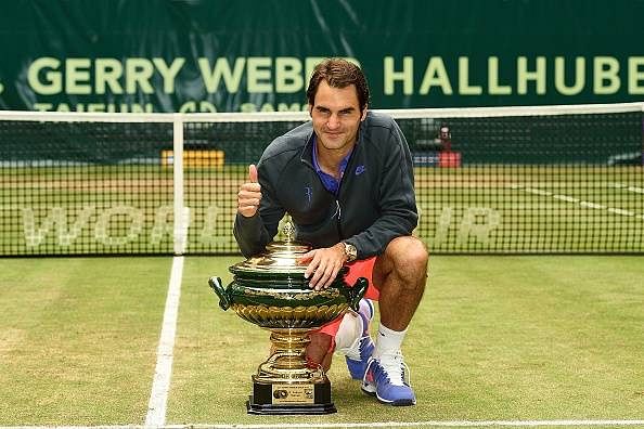 Roger Federer beats Andreas Seppi to win a record eighth Halle Open title