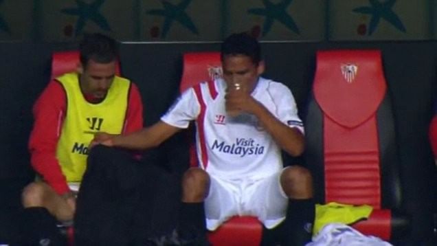 Fernando Navarro Carlos Bacca peeing incident