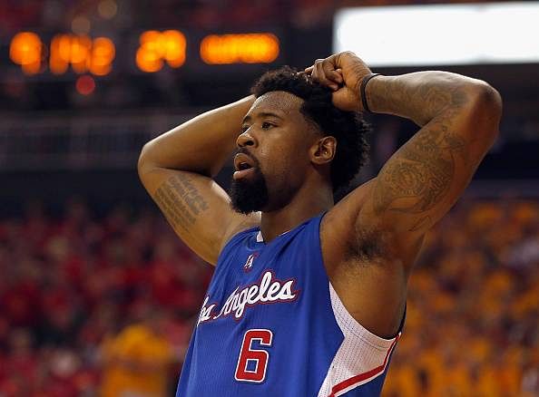 Official: DeAndre Jordan re-signs with Los Angeles Clippers, despite verbal agreement with Dallas Mavericks