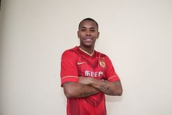 Robinho eyes titles with Guangzhou Evergrande