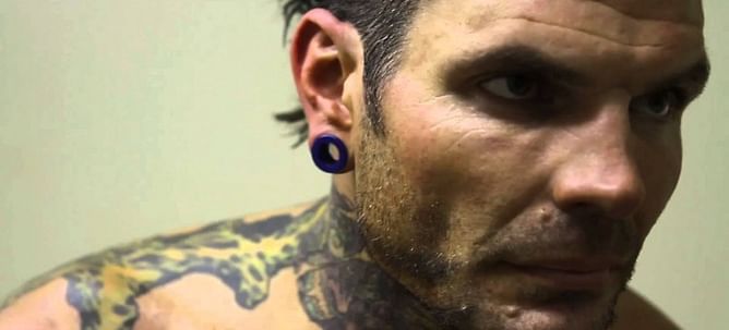 10 Major WWE superstars who failed in real life