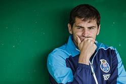 Video: Iker Casillas concedes 2 goals against Borussia Monchengladbach