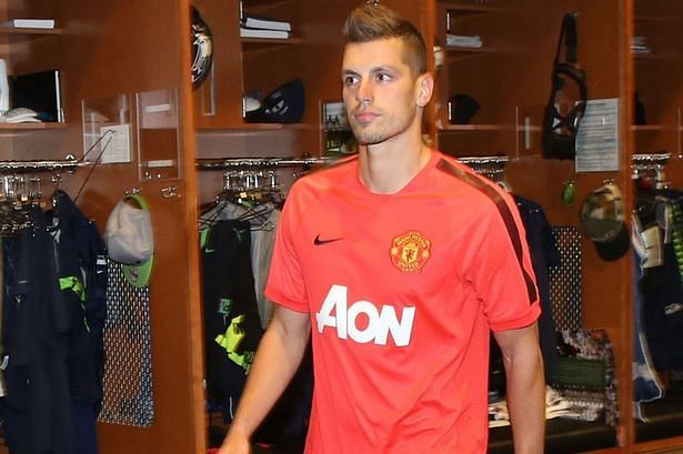 Schneiderlin's signing indication that Manchester United ready to challenge for titles again