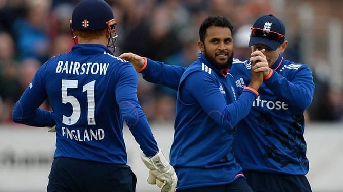 England strenghten bowling attack ahead of Ashes