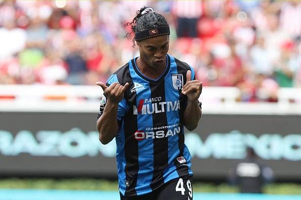 Ronaldinho in talks with Argentine club