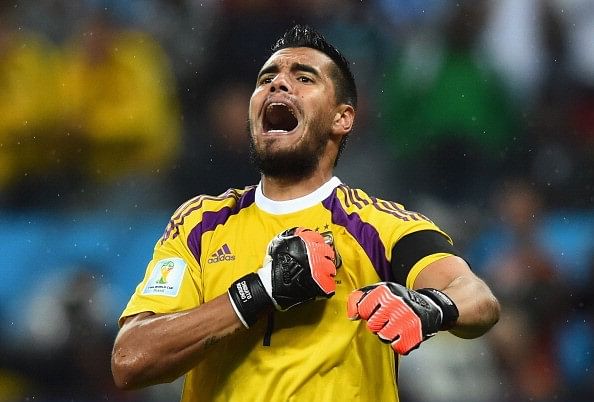 Why Argentina's number one goalkeeper Sergio Romero is Europe's most  sought-after free agent