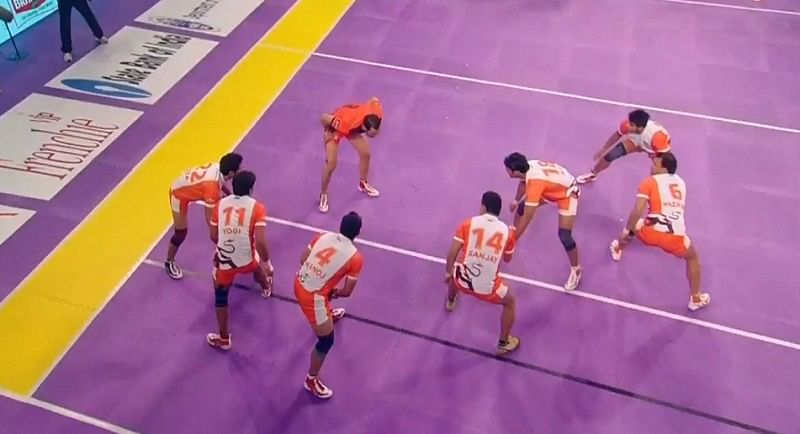 Star Sports Pro Kabaddi: U Mumba beat Puneri Paltan 28-21 in Maharashtra derby