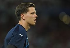 Arsenal's Wojciech Szczesny has officially completed a loan move to Roma