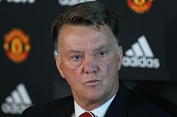 Video: Louis van Gaal sings "When I'm Sixty Four" by the Beatles