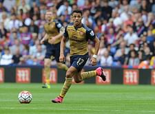 Alexis Sanchez organises aid for hometown after floods