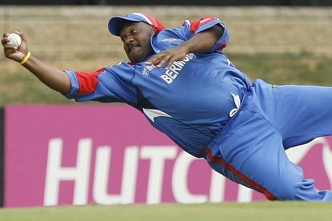 Dwayne Leverock taking the now-iconic catch