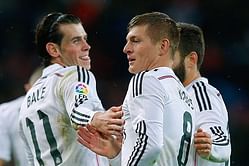 Video: Toni Kroos snubs Gareth Bale on the sideline during Bayern Munich loss