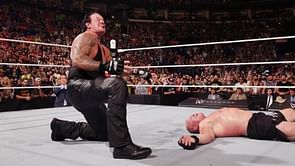The Undertaker collapses after SummerSlam match, WWE referee addresses main-event controversy