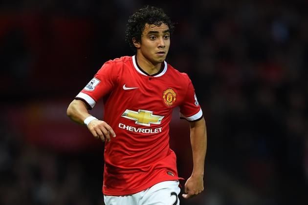 Report: Manchester United defender Rafeal set for medical ahead of Lyon move