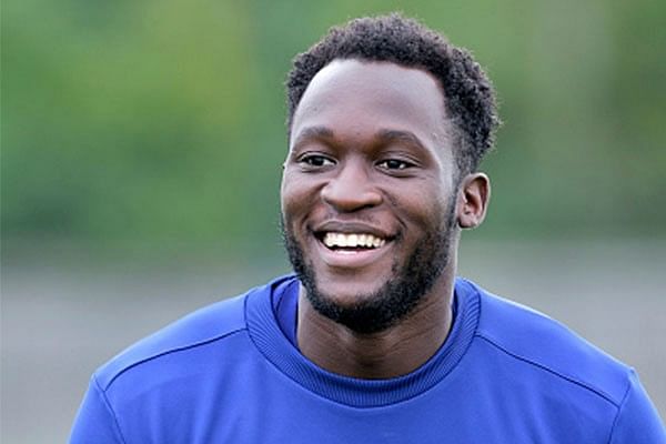 Video: Romelu Lukaku goes into stands and apologises to fan he hit with shot