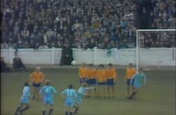 Video: Coventry City's outrageous free kick goal against Everton