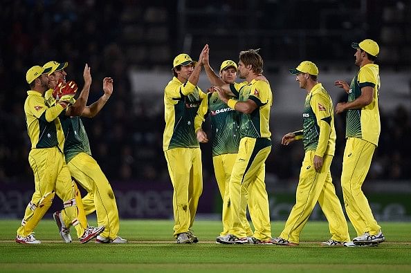 Australia beat England by 59 runs and lead the series 1-0