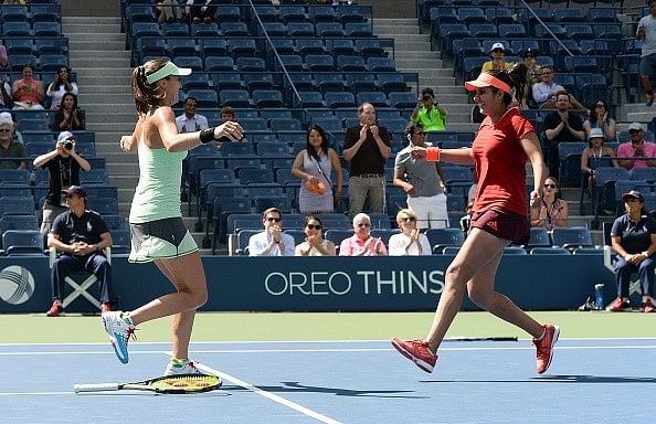US Open 2015: Mirza and Hingis take straight sets victory