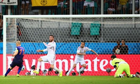 Arjen Robben goal Spain