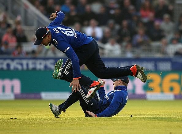 Video: Jason Roy and Steven Finn's astonishing catches against Australia