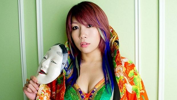 WWE officially announces Kana signing, Kevin Owens tweets Austin photo, Austin Podcast clip
