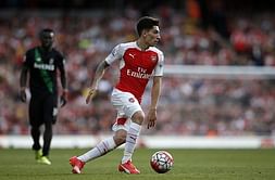 Arsenal's Hector Bellerin tops list of Premier League's 'most creative players'