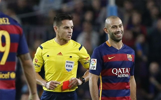 Barcelona's Javier Mascherano may receive four-match ban for insulting linesman