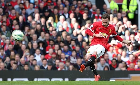 Video: Juan Mata shows incredible accuracy taking blindfolded freekicks